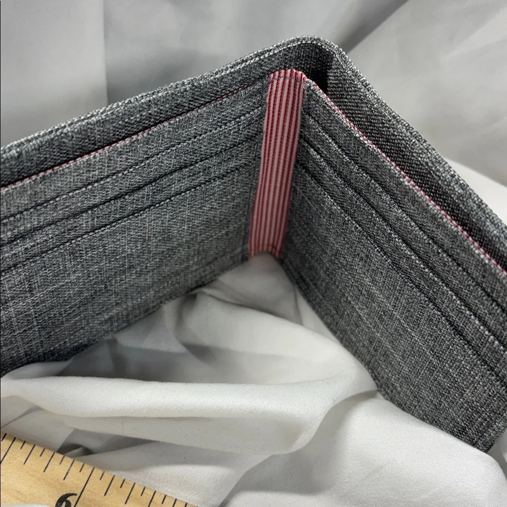 The Herschel Supply Company Gordon Peacoat Black and Gray white card Holder